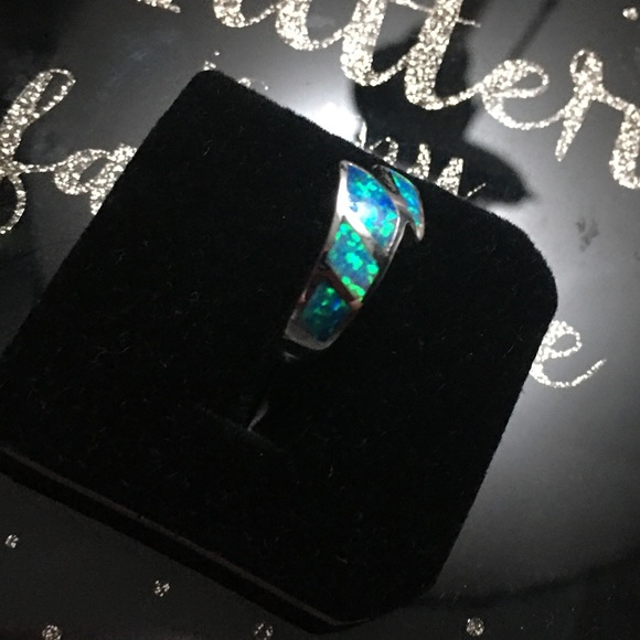 Sterling Silver Ocean blue Fire Opal ring - Picture 9 of 12